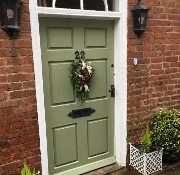 ペンション Ormonde House