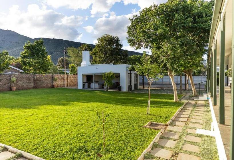 펜션 Victorian Square Guesthouse