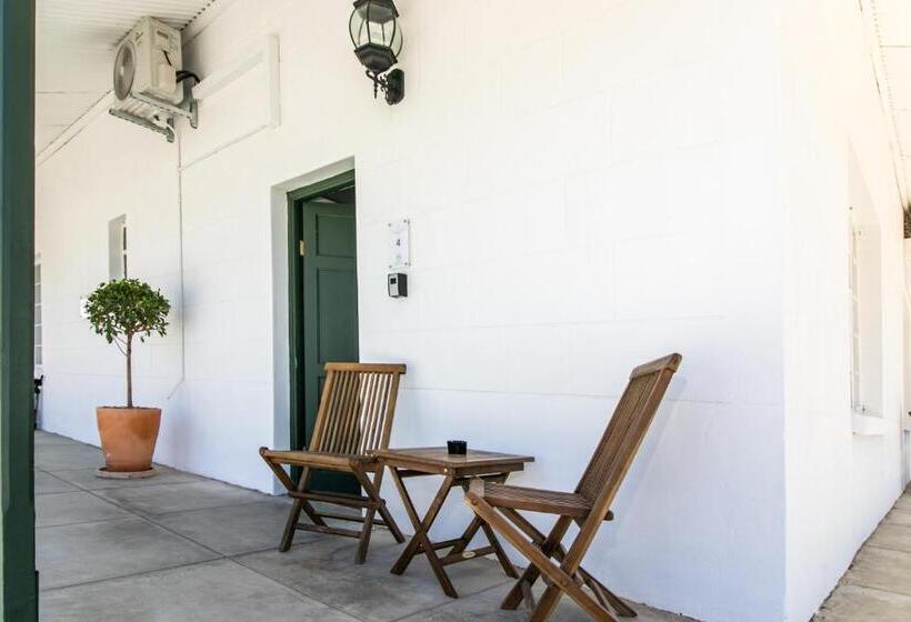 펜션 Victorian Square Guesthouse