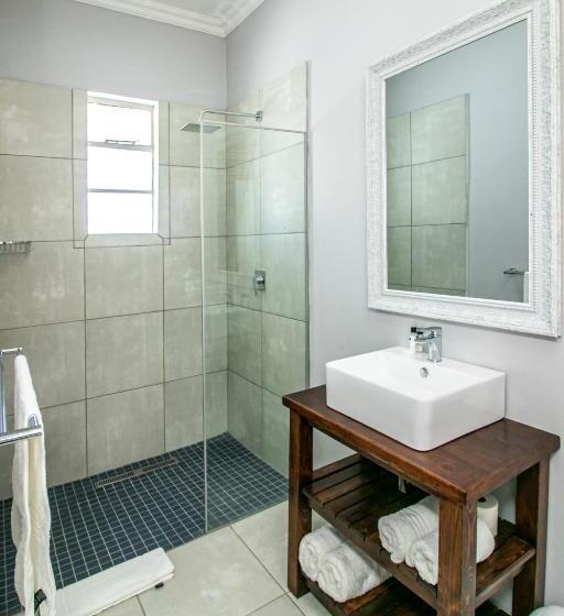 פנסיון Victorian Square Guesthouse