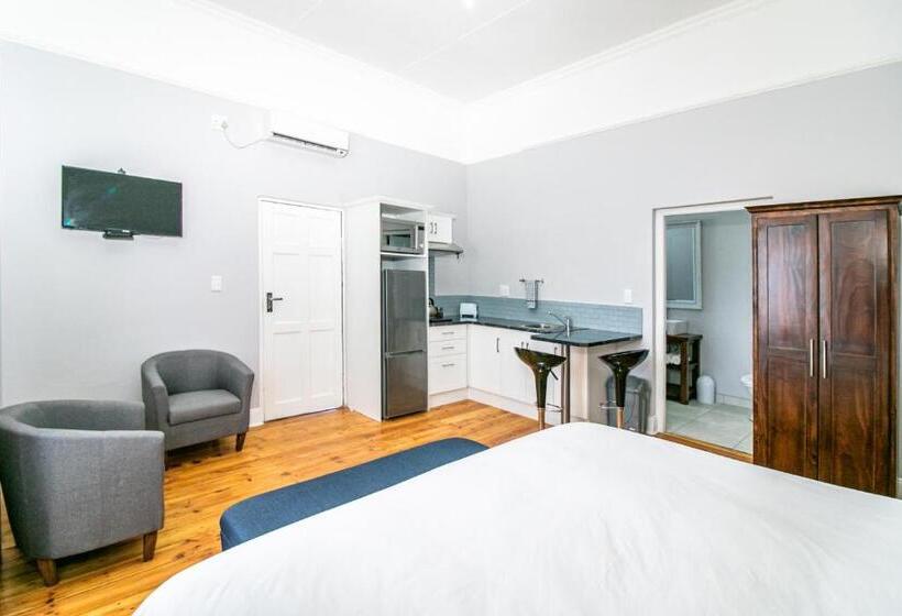 פנסיון Victorian Square Guesthouse