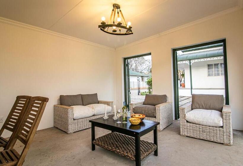 펜션 Victorian Square Guesthouse