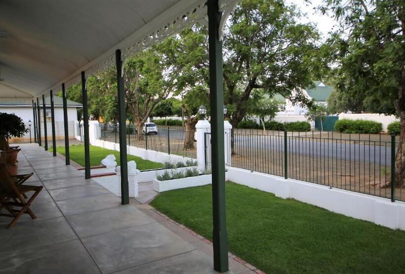 펜션 Victorian Square Guesthouse