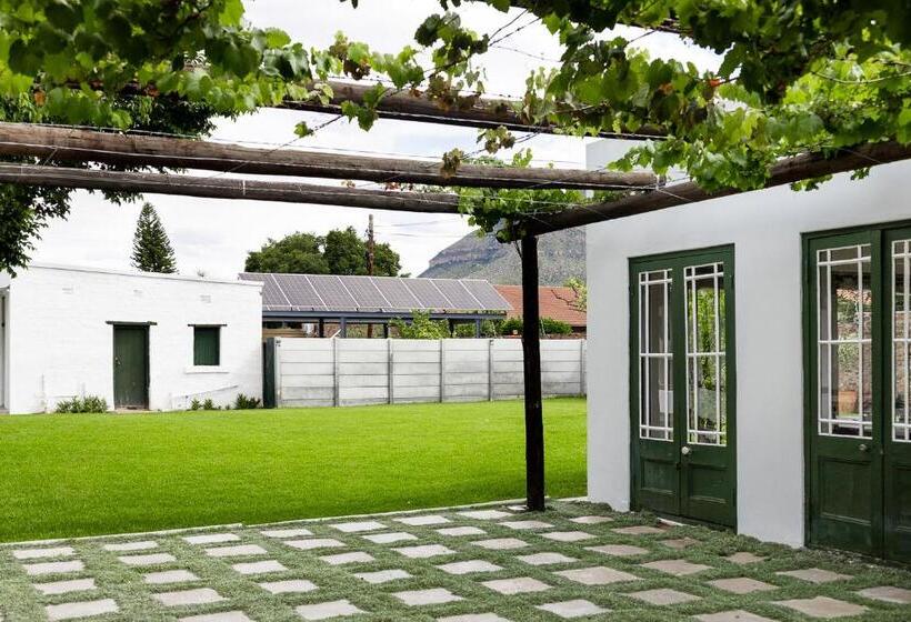 펜션 Victorian Square Guesthouse