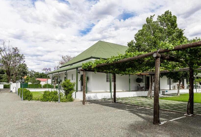 פנסיון Victorian Square Guesthouse
