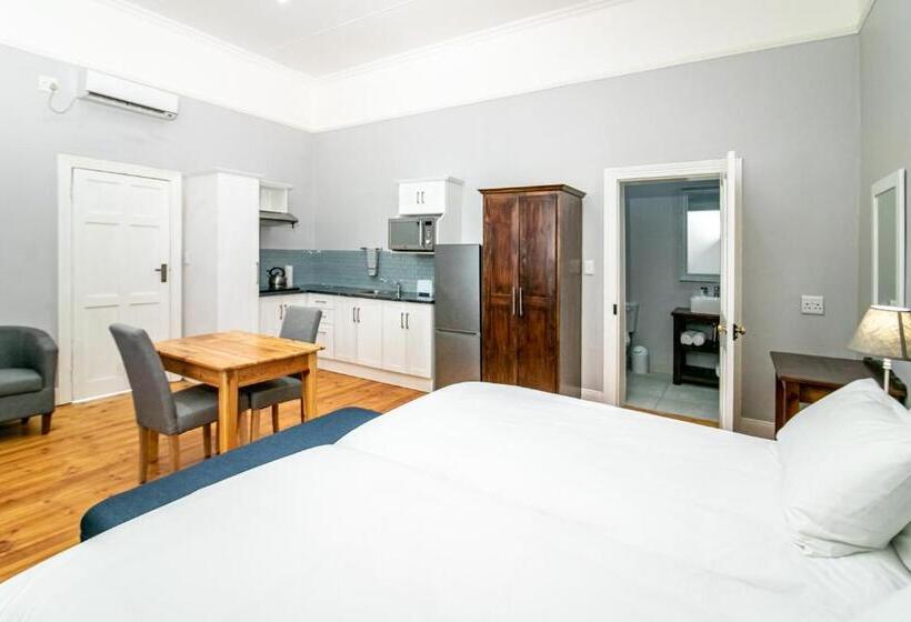 펜션 Victorian Square Guesthouse