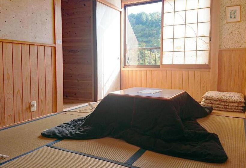 פנסיון Washi Studio Kamikoya