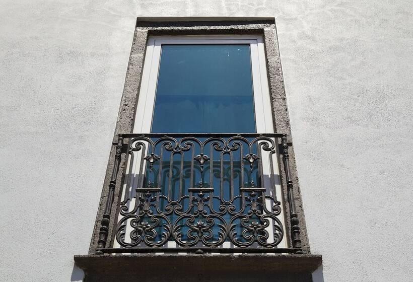 The Holy Cow Hostel & Suites