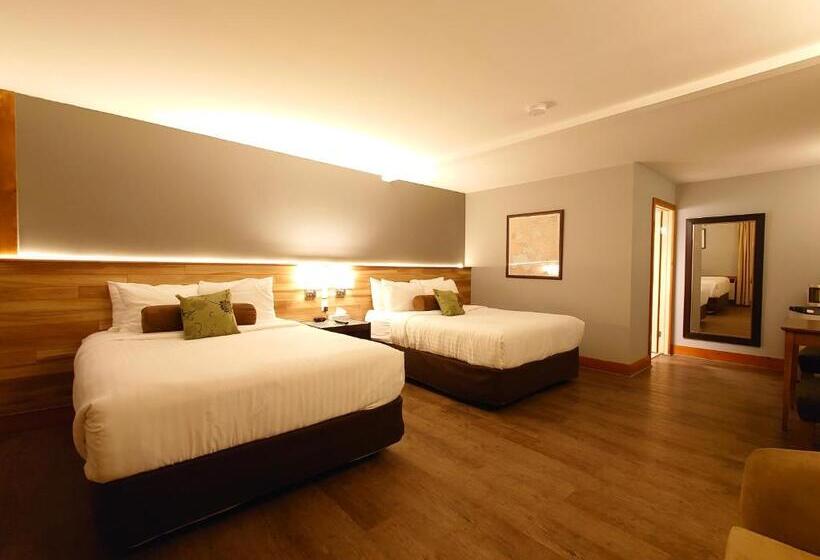 فندق صغير Timberland Inn