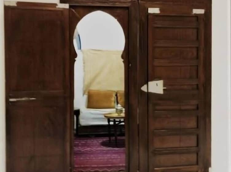 Auberge Riad Buena Vista   Hostel