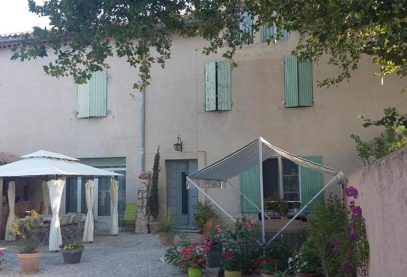 مبيت وإفطار Beau Mas Provençal Avec Piscine