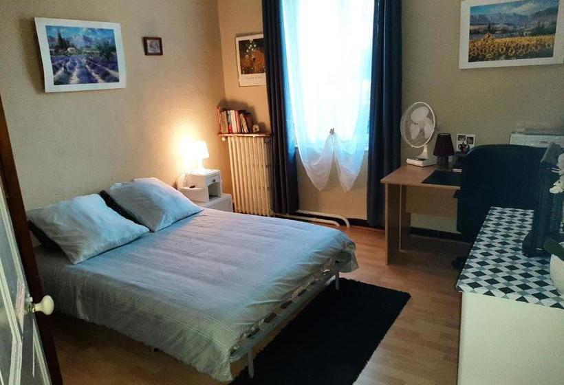 مبيت وإفطار Beau Mas Provençal Avec Piscine