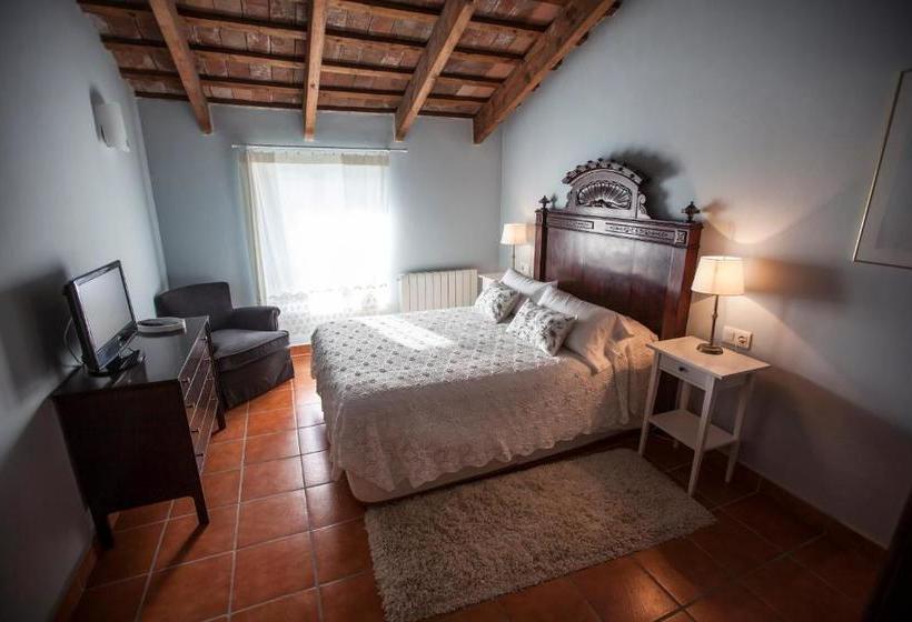 مبيت وإفطار Can Ballús Bed&breakfast