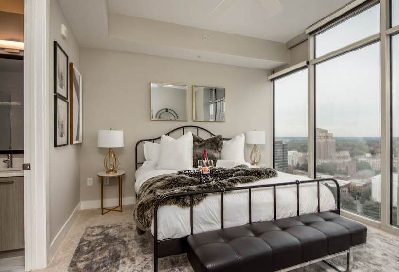 Chic Collection By No On Peachtree