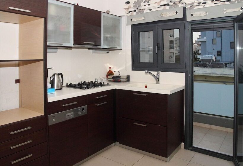 City & Sea Two Floor Flat With View Next To Metro