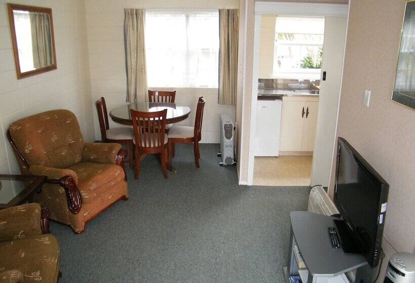 Colonial City Motel And Conference Centre