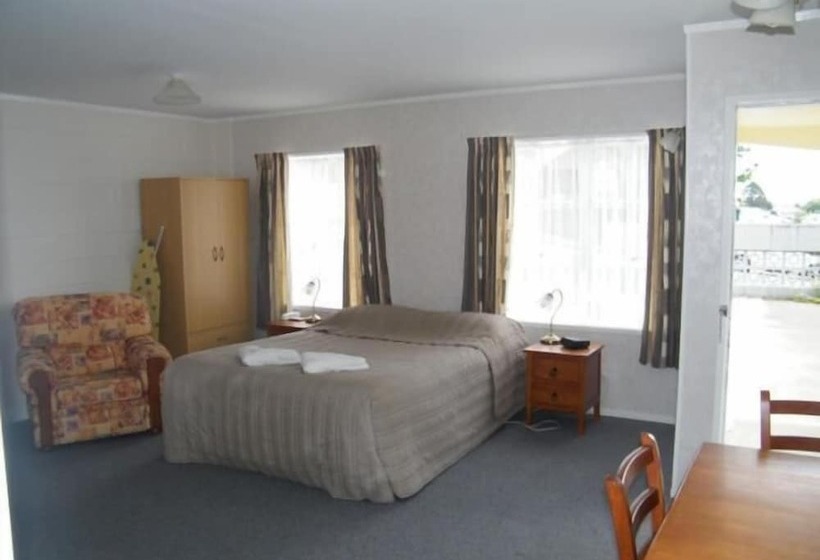 Colonial City Motel And Conference Centre