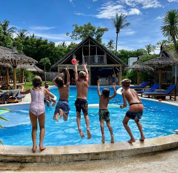 هتل Captain Goodtimes