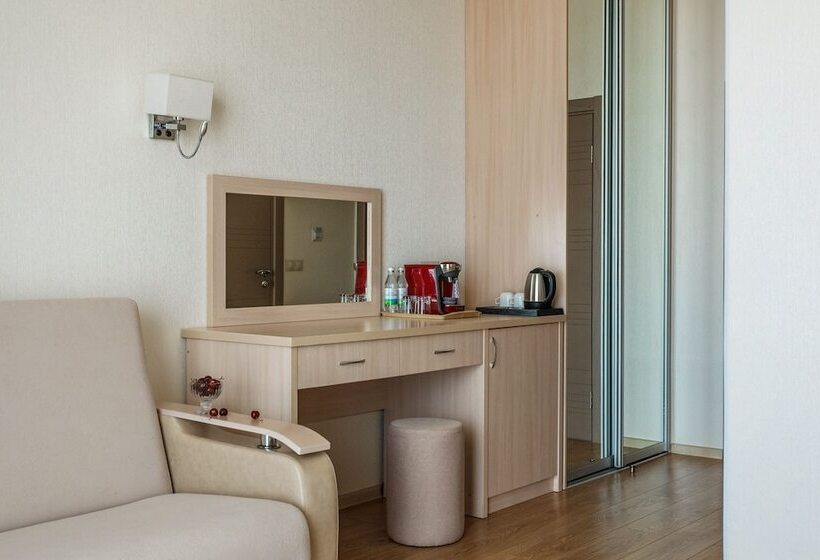 هتل Delmarinn All Inclusive