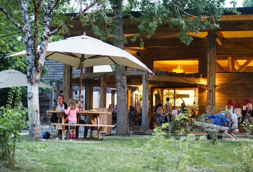 فندق Huttopia Les Chateaux