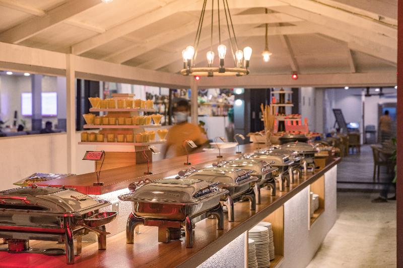 هتل Kaani Palm Beach