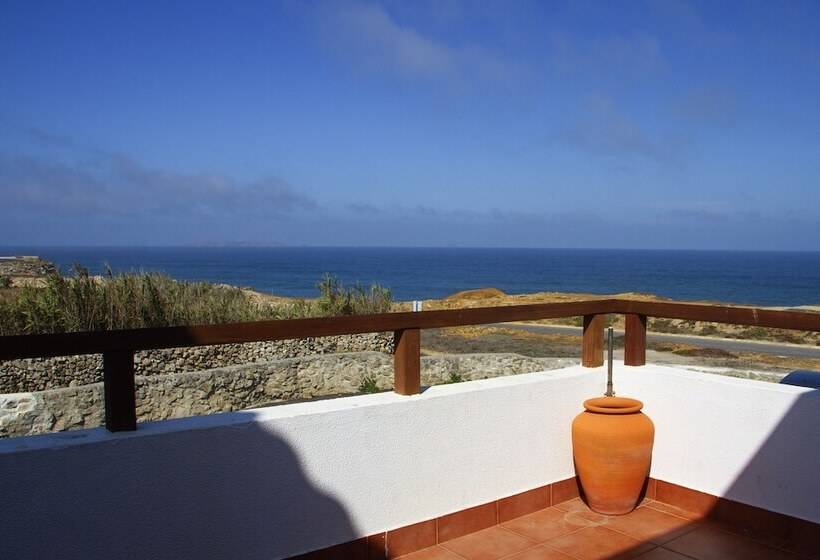 Отель Penichepraia  Bungalows, Campers & Spa