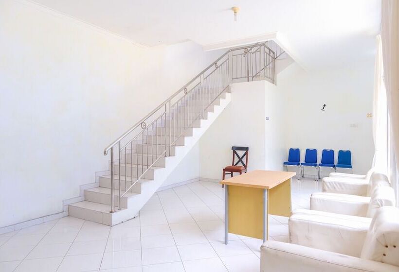 酒店 Reddoorz Syariah Near Ragunan Zoo 3