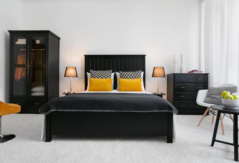 Angel Main Square Center Zagreb