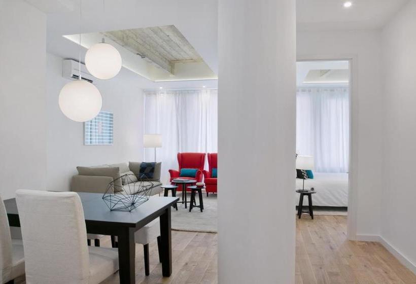 Angel Main Square Center Zagreb