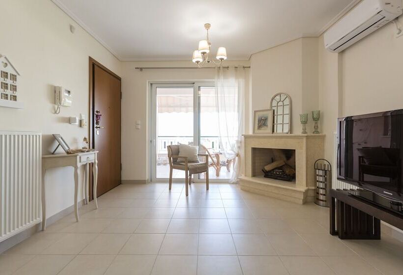 New Stylish Apartment With Sea View