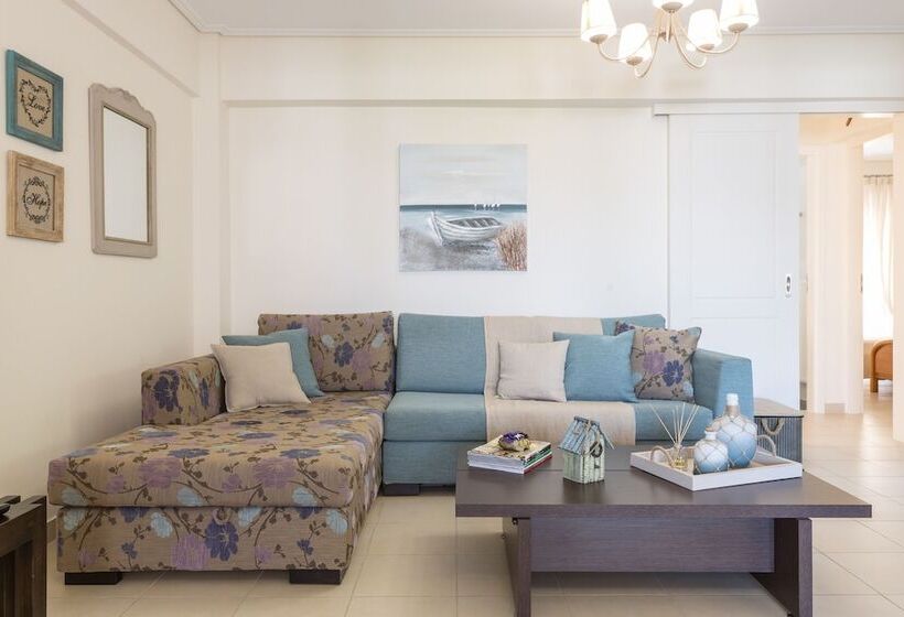 New Stylish Apartment With Sea View