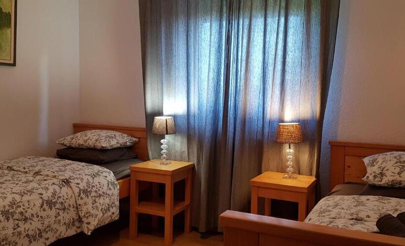 פנסיון Apartments And Rooms Kristina