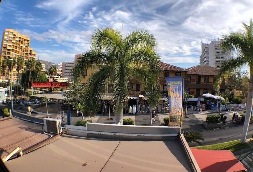 ペンション Bunga Love   Adults Only