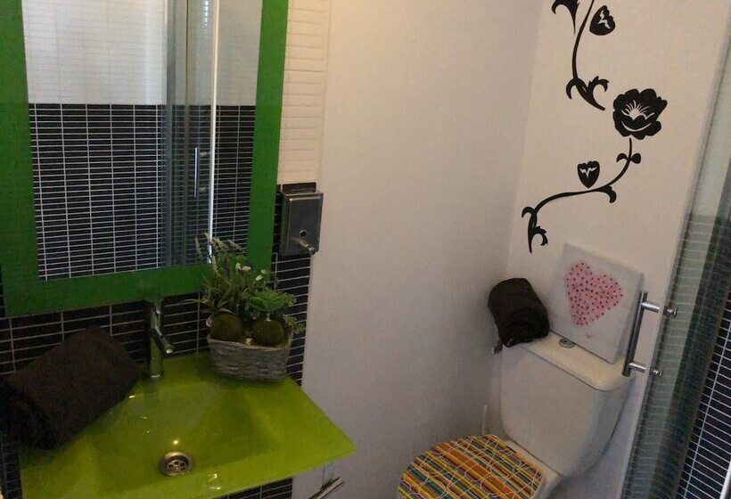 ペンション Bunga Love   Adults Only