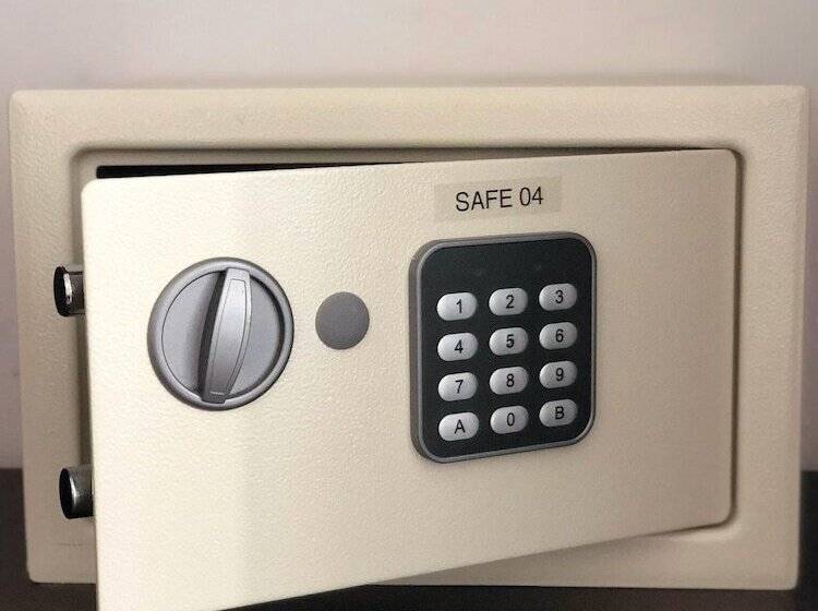 ペンション Bunga Love   Adults Only