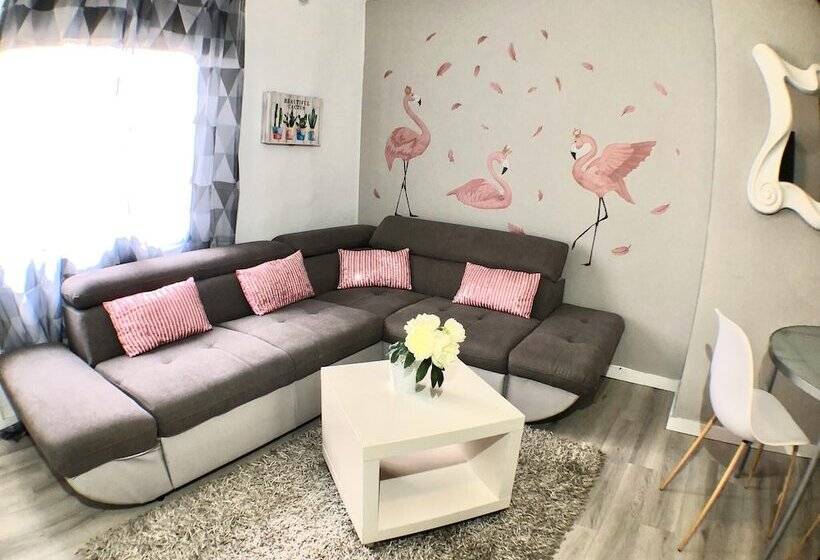 ペンション Bunga Love   Adults Only