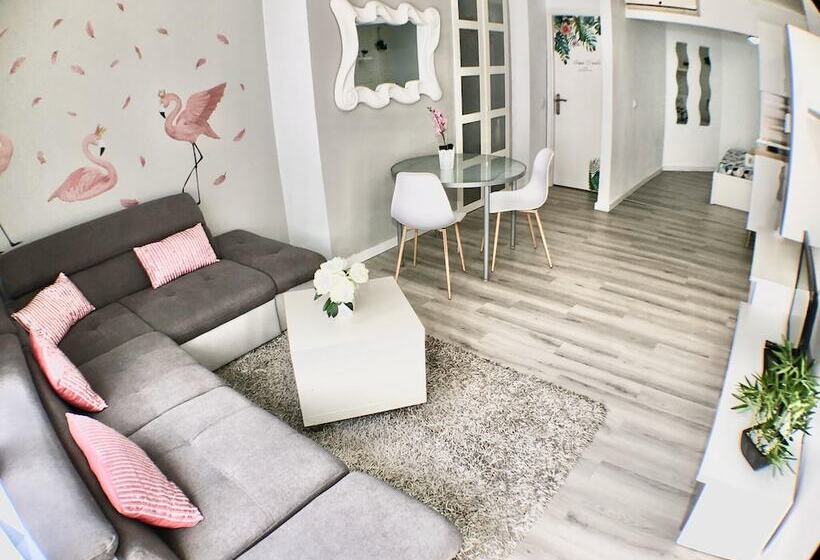 ペンション Bunga Love   Adults Only