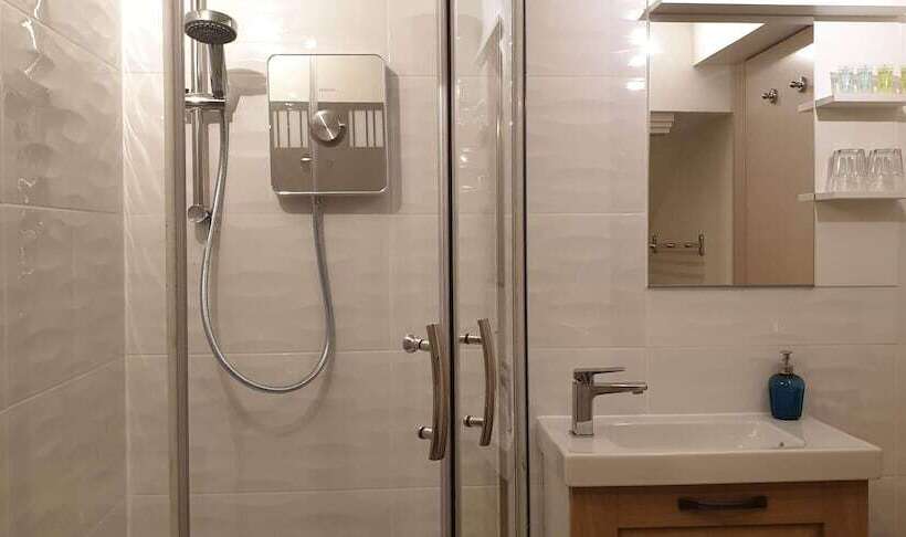 بنسيون Harlestone Retreat  Adults Only