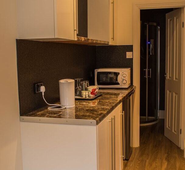 بنسيون Harlestone Retreat  Adults Only