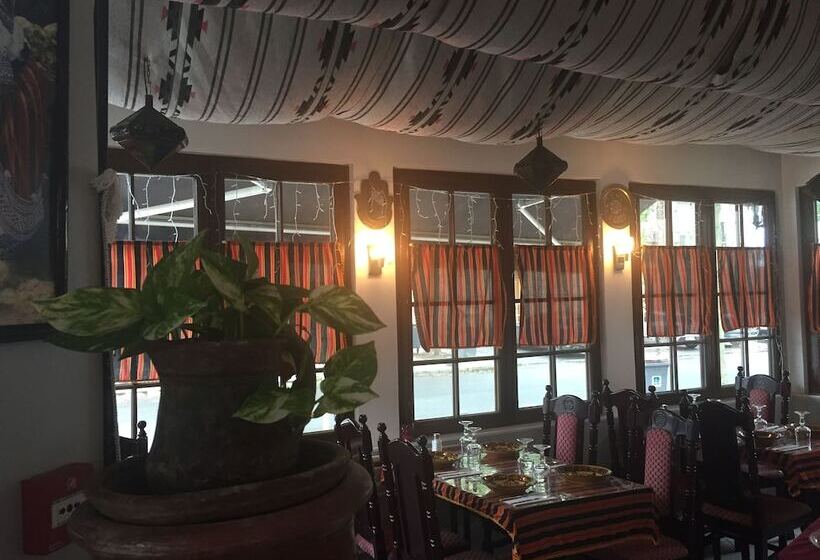 פנסיון L Atlas