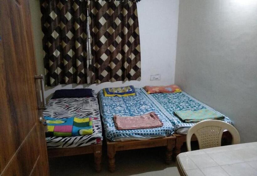 פנסיון Professionals Pride Pg