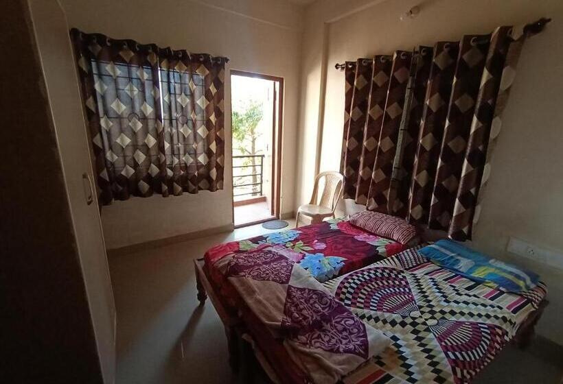 פנסיון Professionals Pride Pg