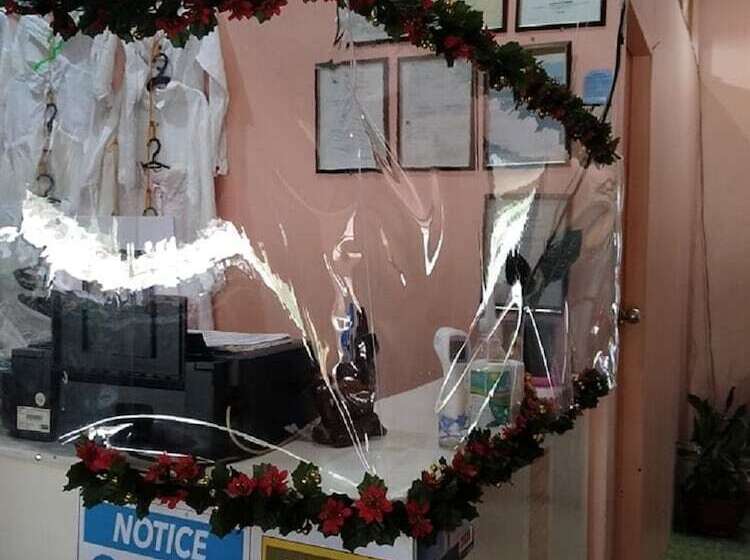 פנסיון Seacret Lodge