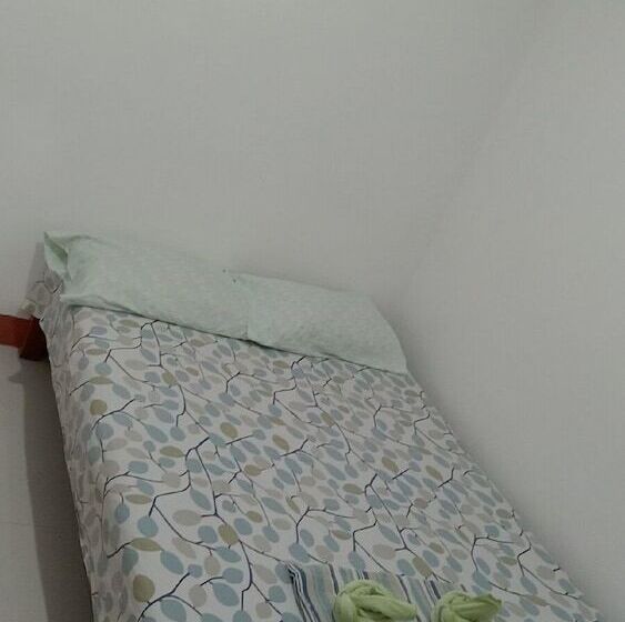 פנסיון Seacret Lodge