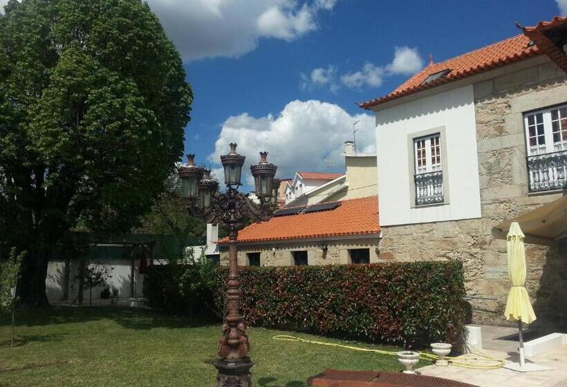 پانسیون Solar Quinta De São Carlos
