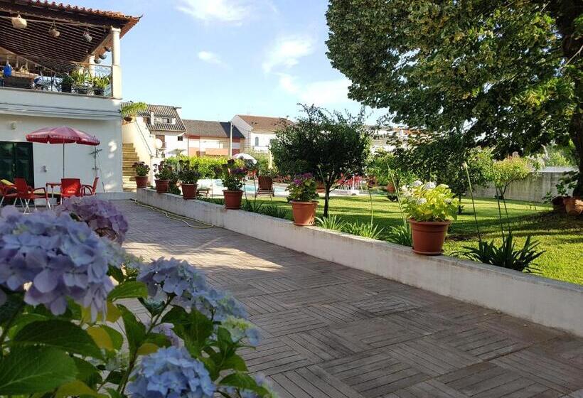 پانسیون Solar Quinta De São Carlos