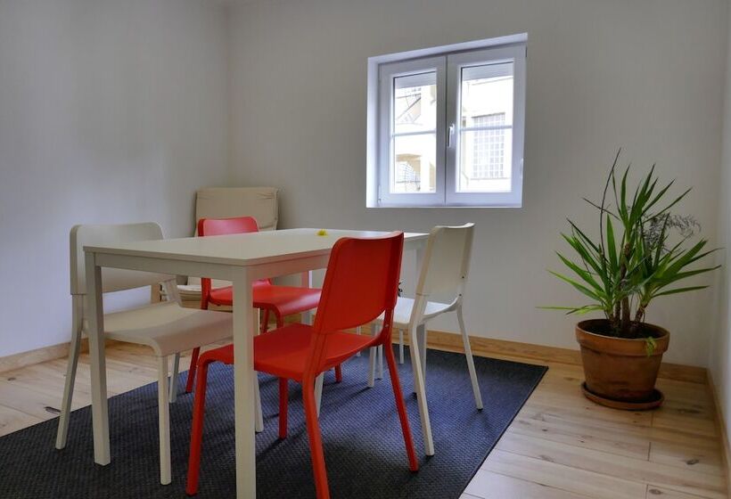 پانسیون Tt Anjos Lisbon Rooms