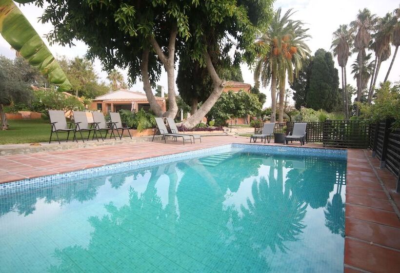 Rent&dream Villa Malaga Manila