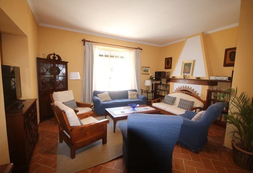 Rent&dream Villa Malaga Manila