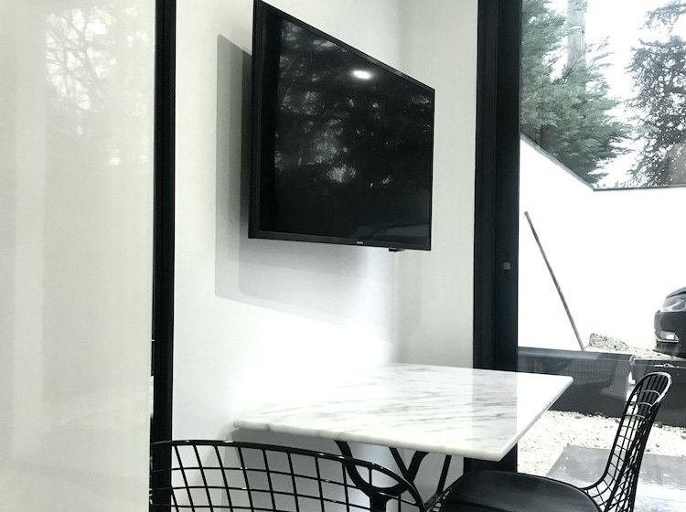 Studio Au Calme Et Indépendant Tassindemilalune